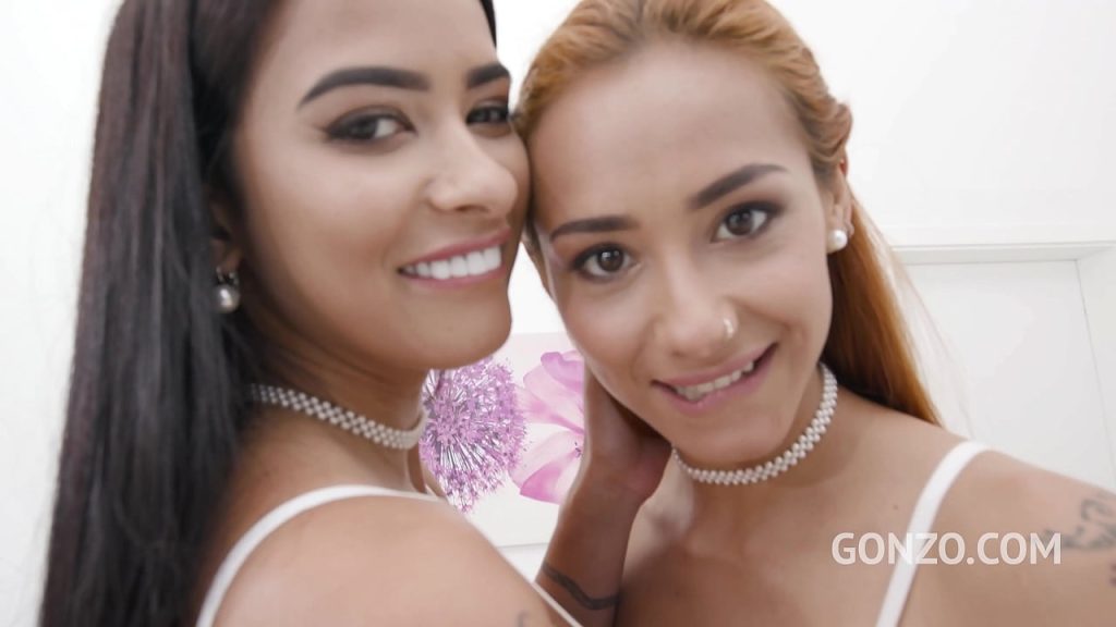 Veronica Leal & Kelly Oliveira – squirting latina anal 5on2