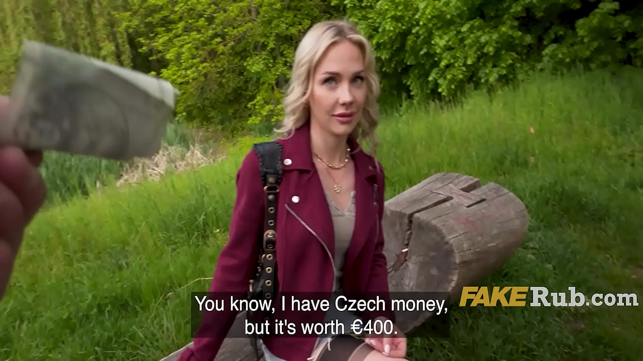 Kaunis suomalainen tyttö finisheineen parhaalla pillullaan